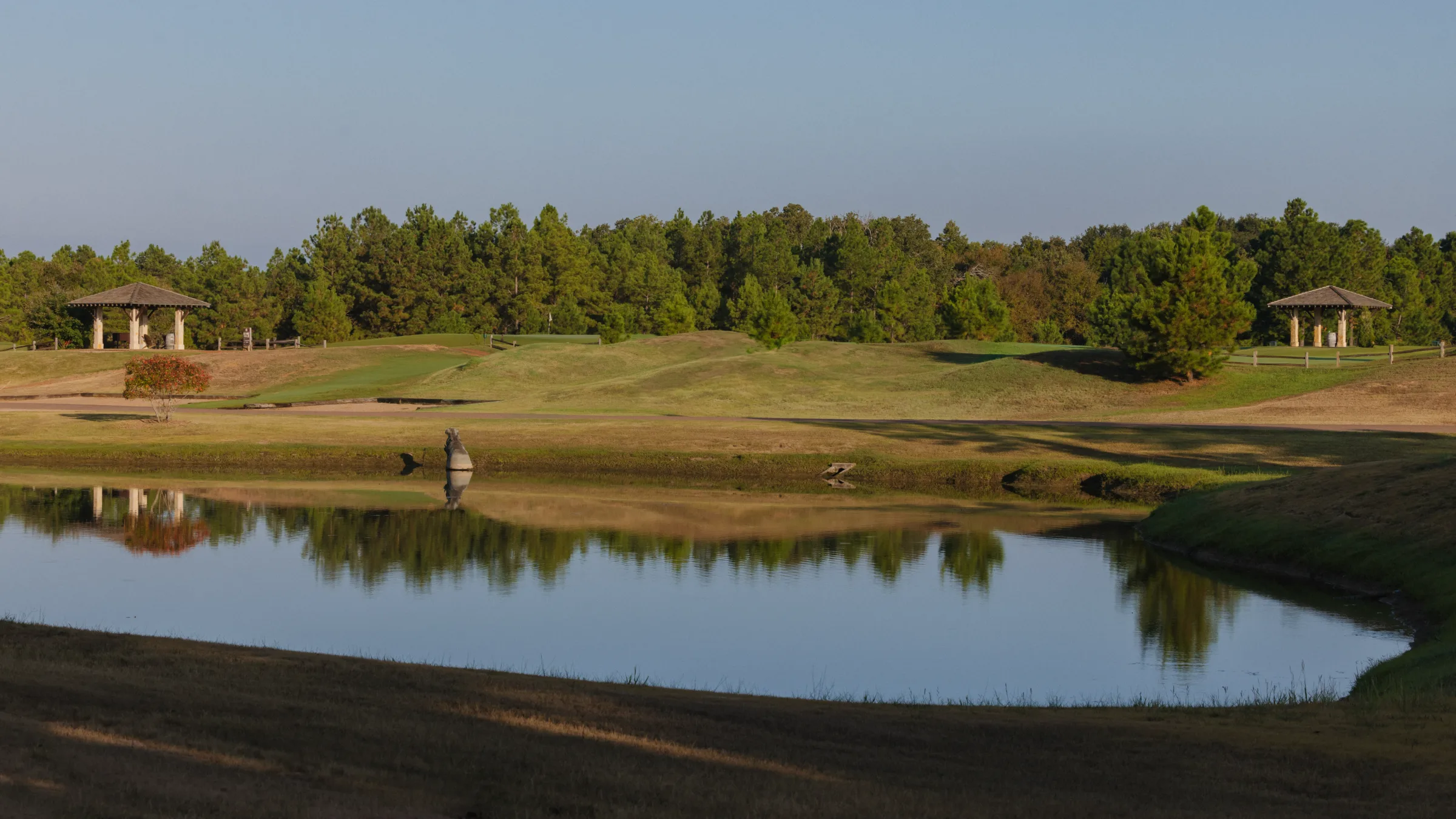 Longcove hippeau pond