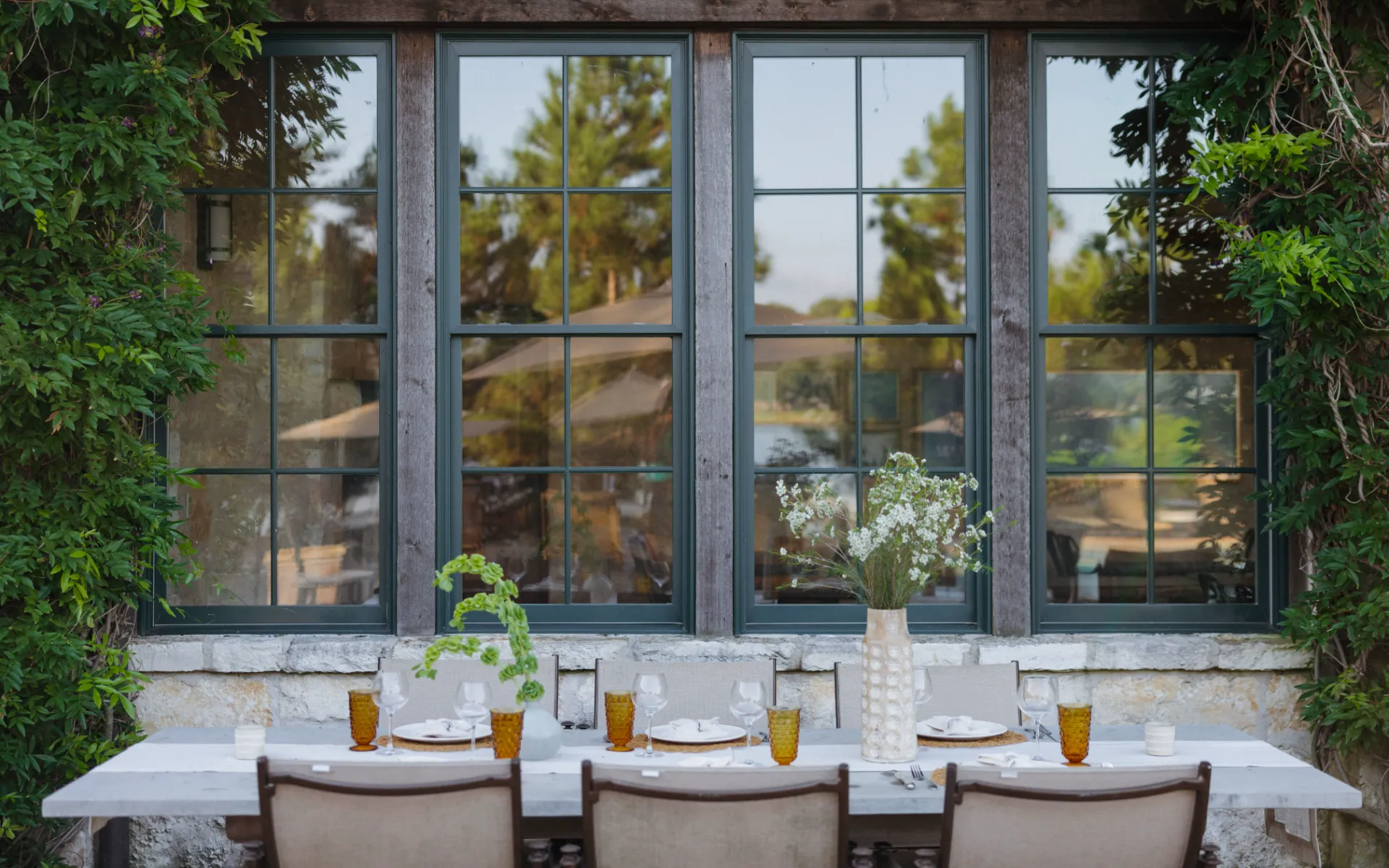 Long cove lifestyle bar landscape 03