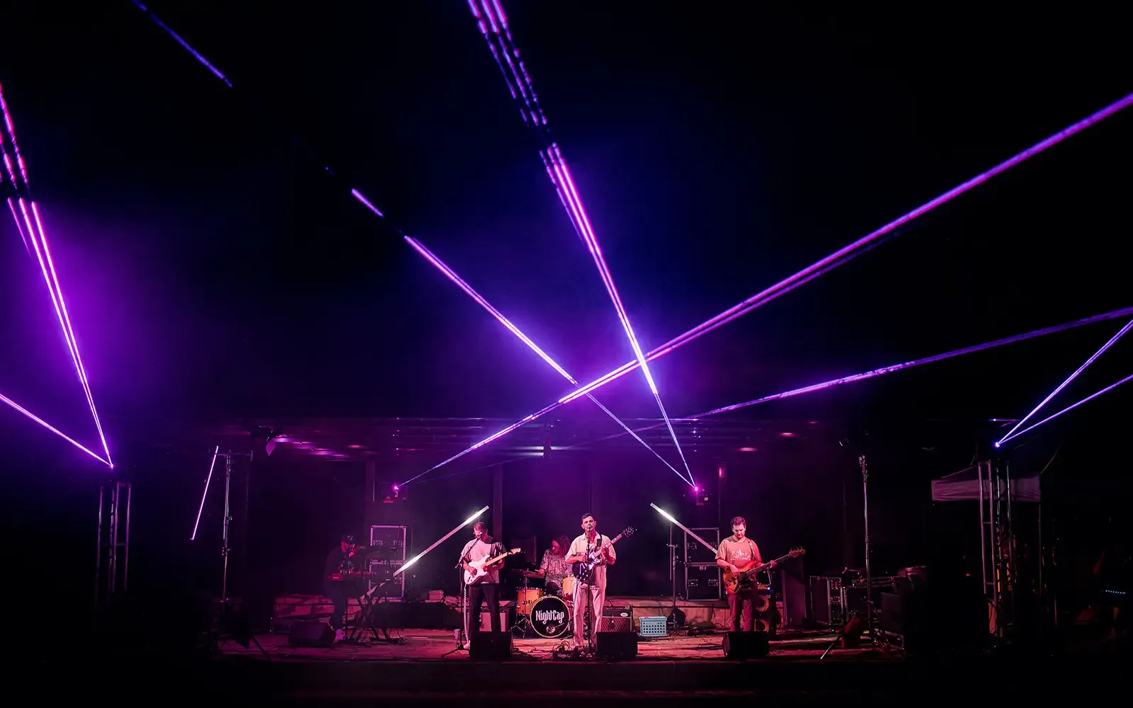 Long cove lifestyle gallery landscape 80 52