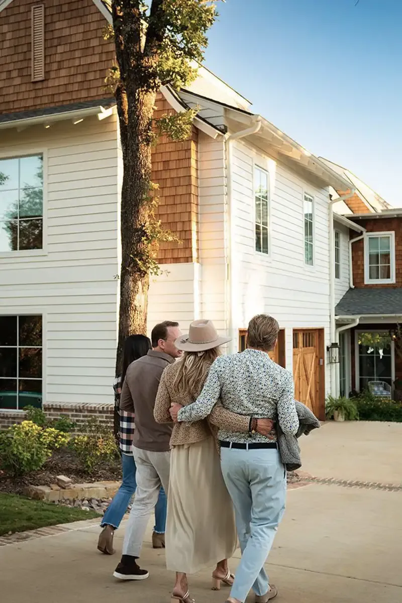 Long cove lifestyle gallery portrait 06