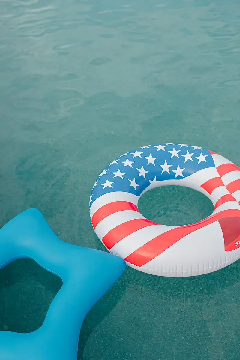 Long cove lifestyle gallery portrait 09