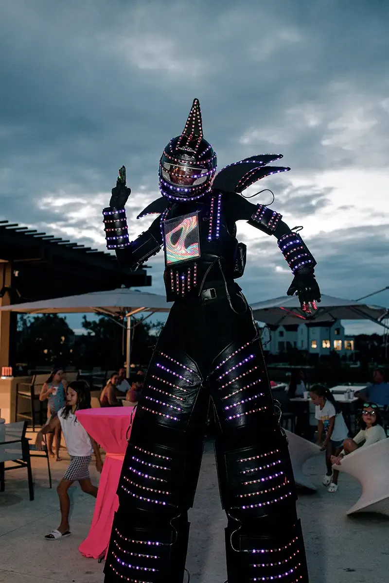 Long cove lifestyle gallery portrait 29