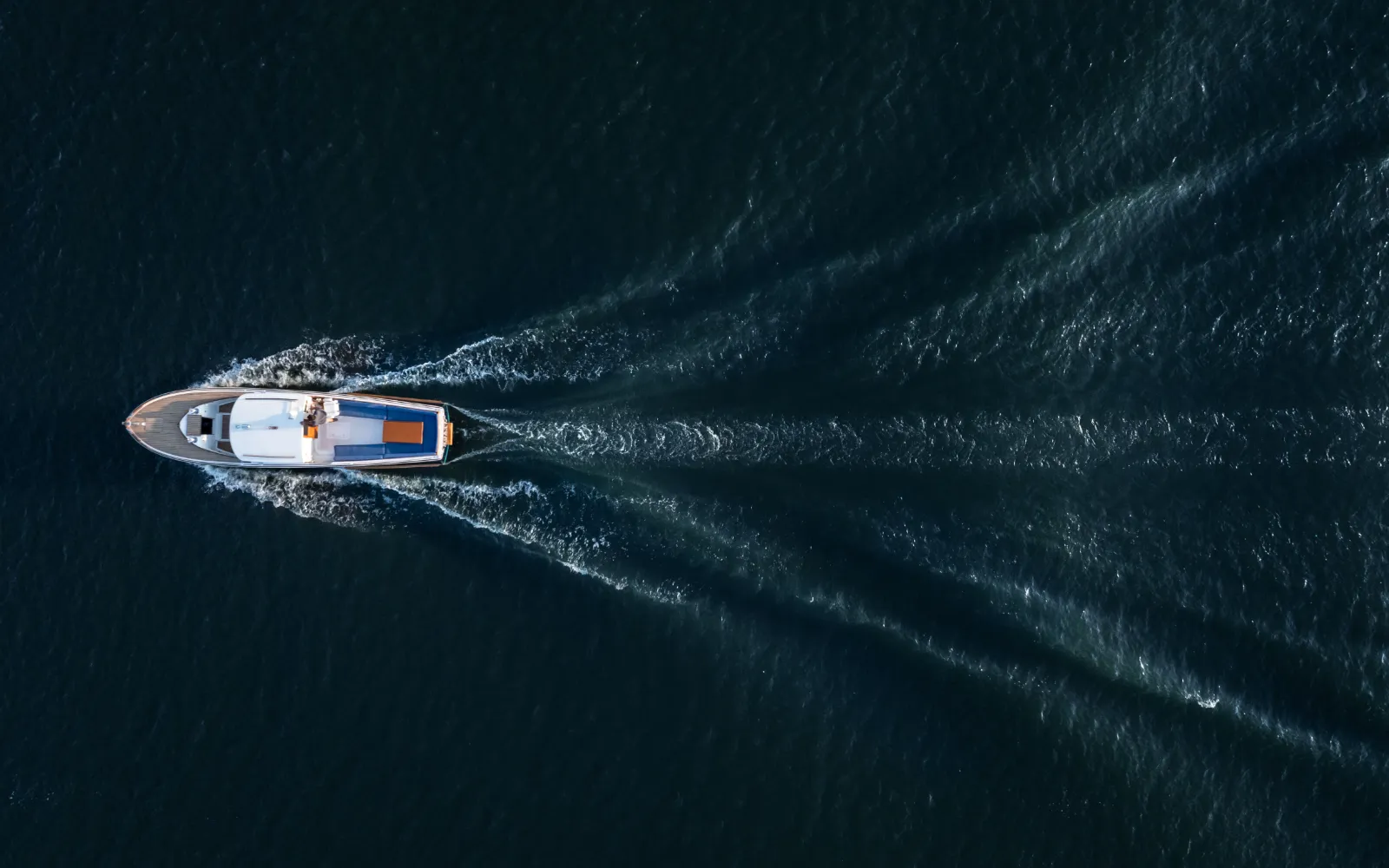 Long cove lifestyle marina landscape 80 13