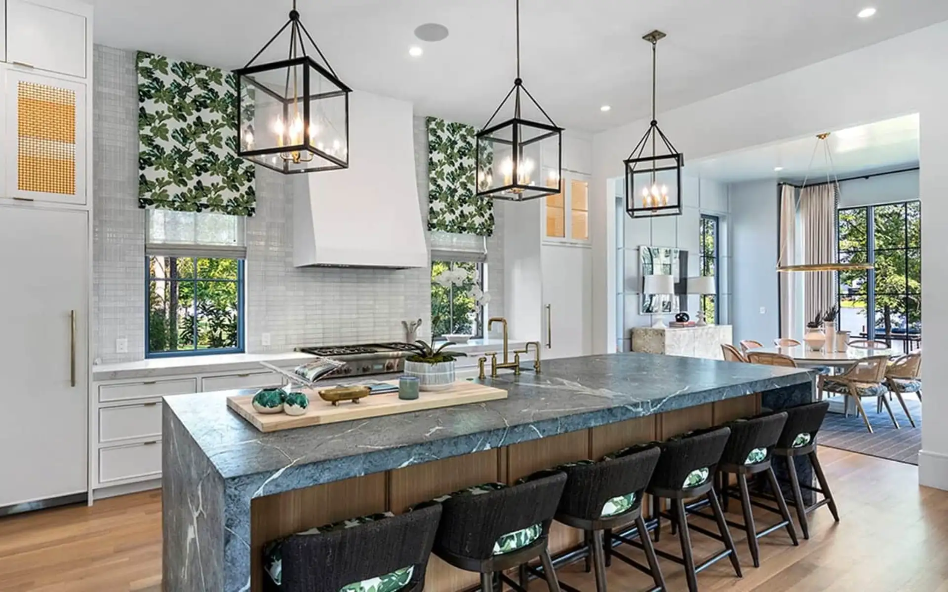 Long cove listing home northshore 5 63 05