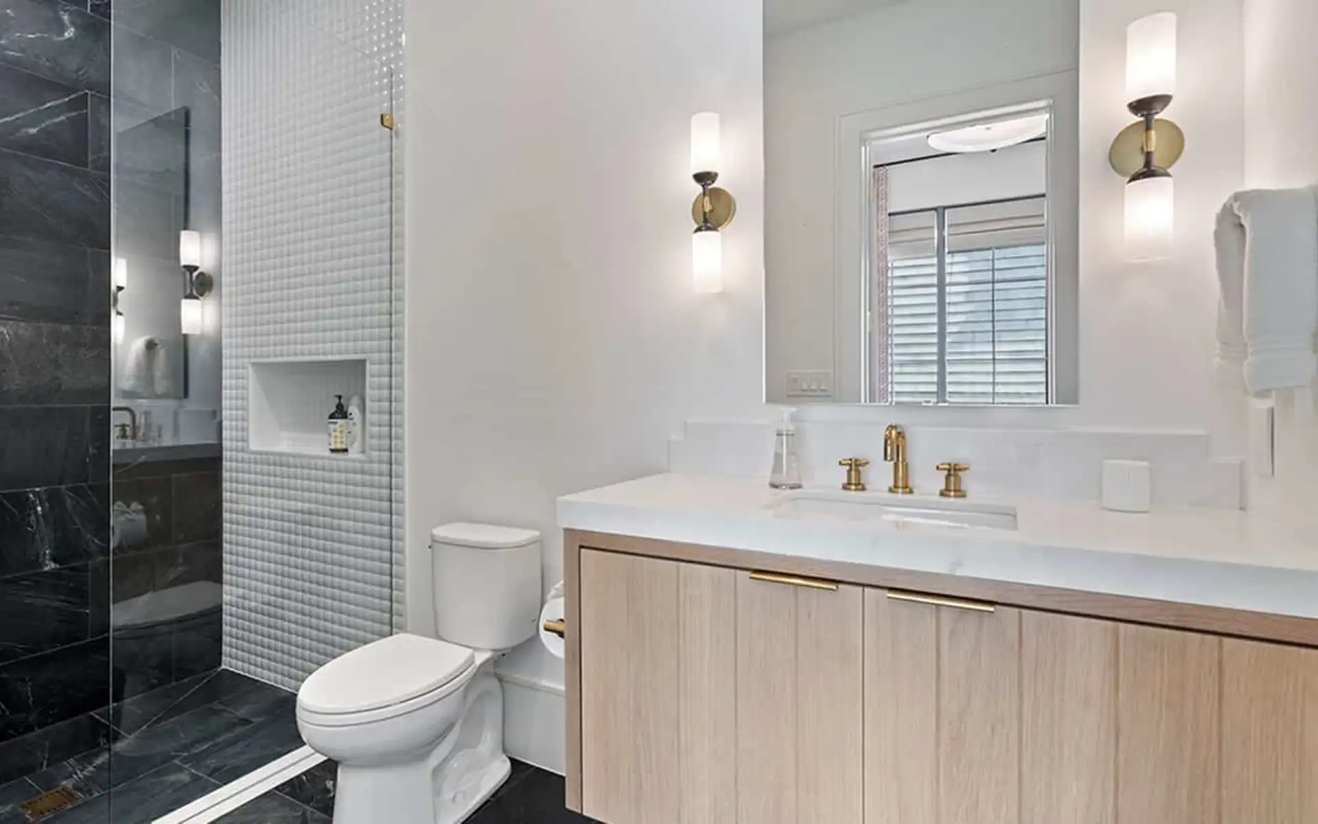 Long cove listing home northshore 5 63 22