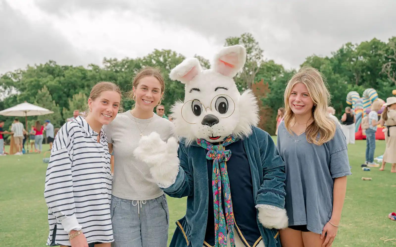 Long cove lifestyle events easter2025 landscape40 17