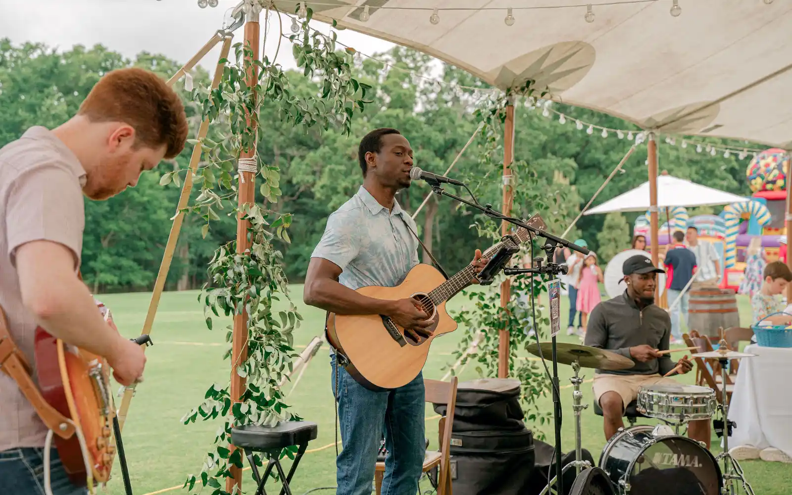 Long cove lifestyle events easter2025 landscape40 22