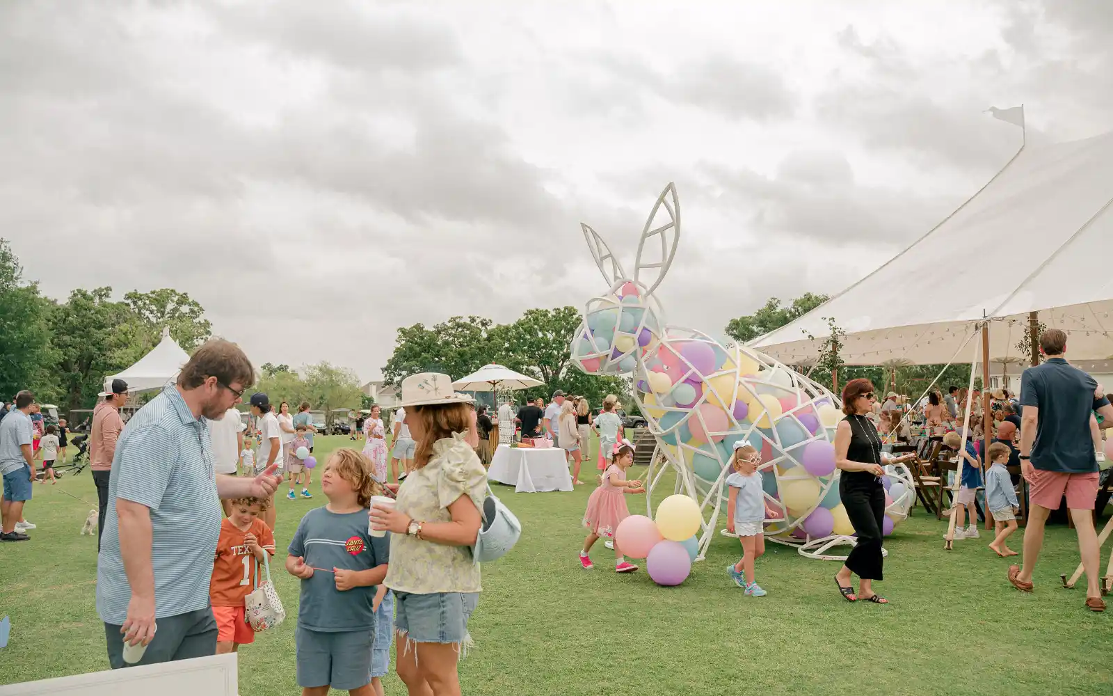 Long cove lifestyle events easter2025 landscape40 26