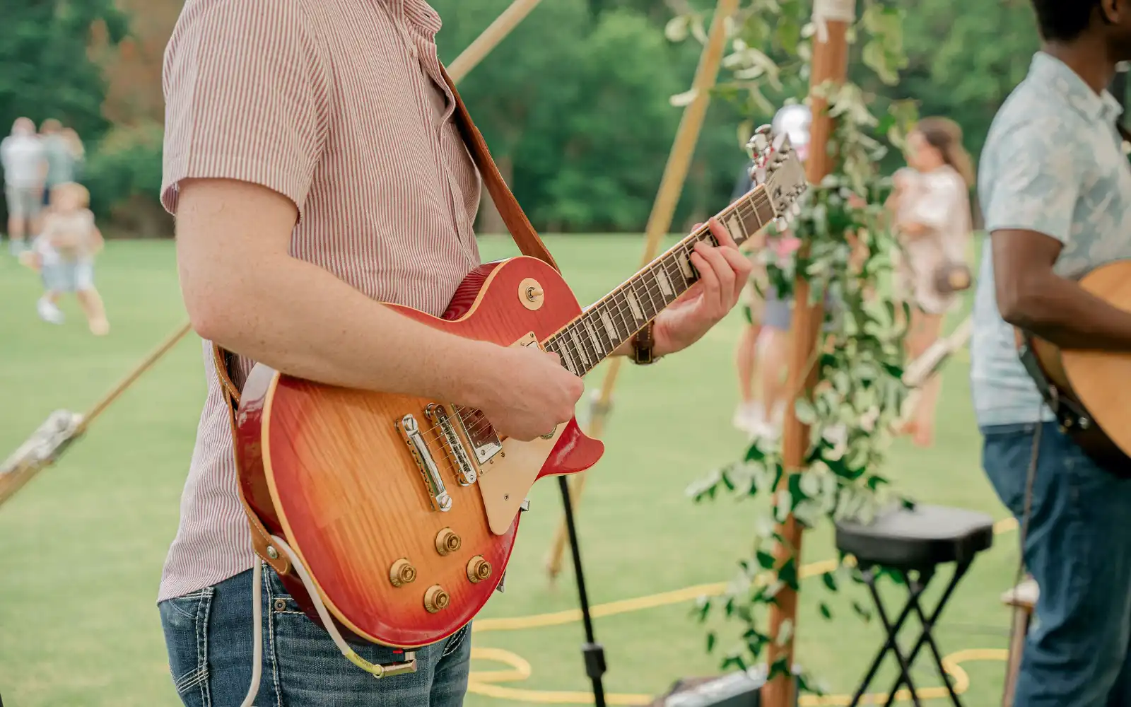 Long cove lifestyle events easter2025 landscape50 17