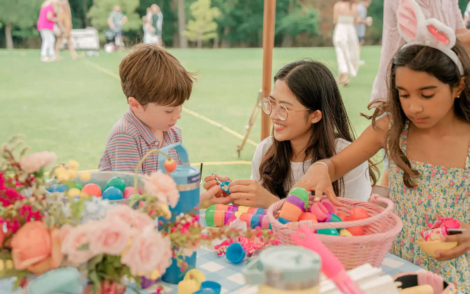 Long cove lifestyle events easter2025 landscape50 20