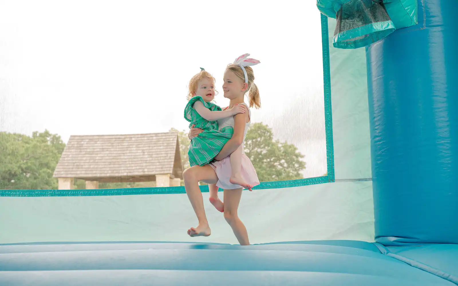 Long cove lifestyle events easter2025 landscape50 34