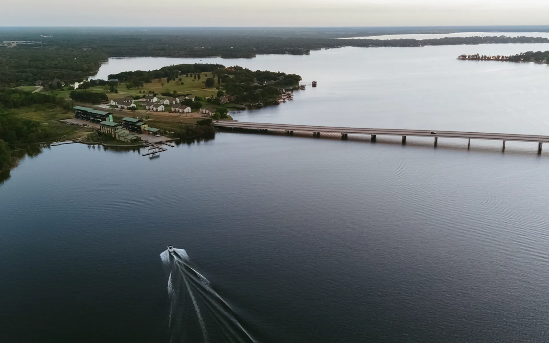 Long cove lifestyle marina landscape 80 02