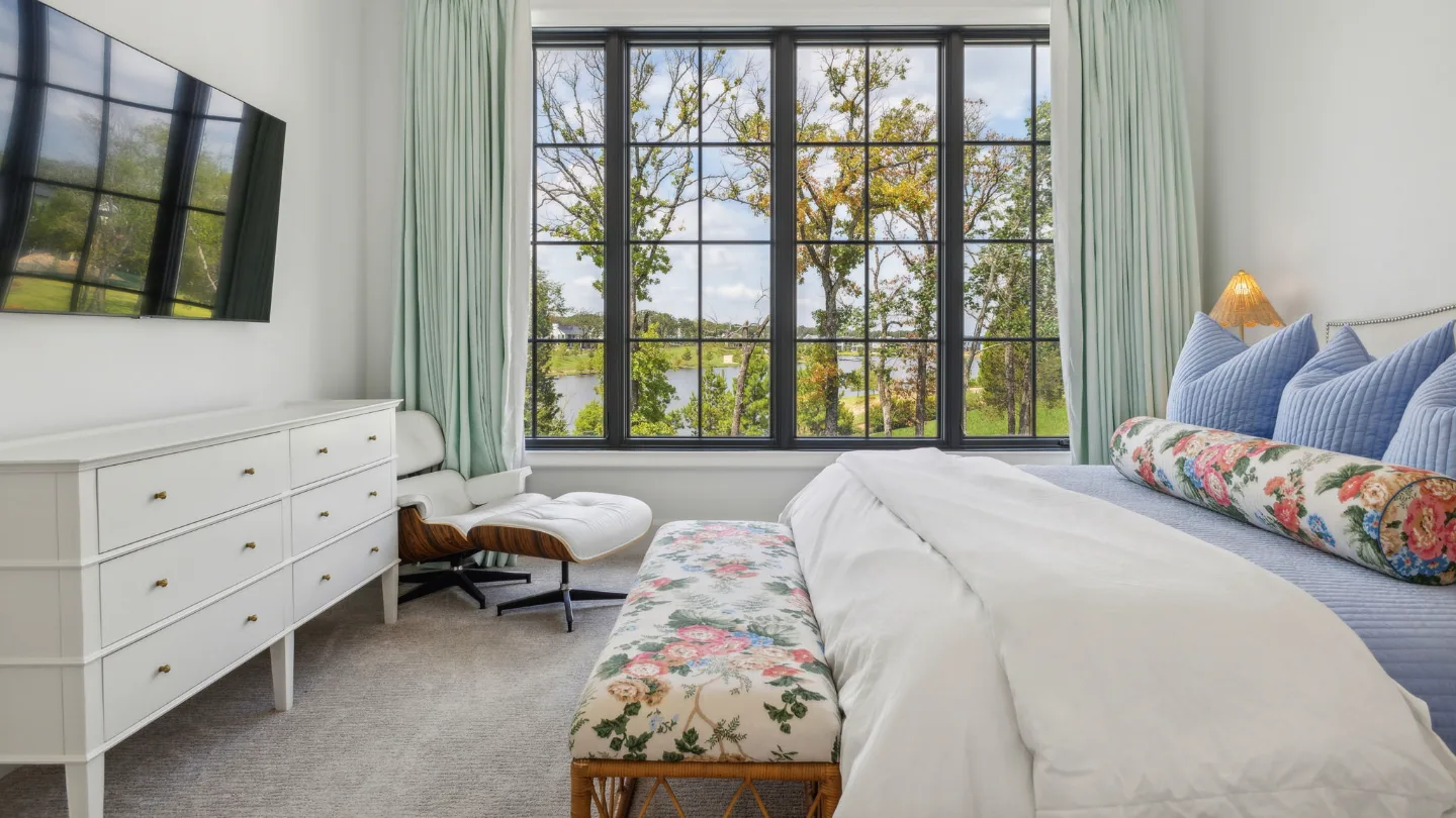 Long cove listing home hendersor bay 26 19